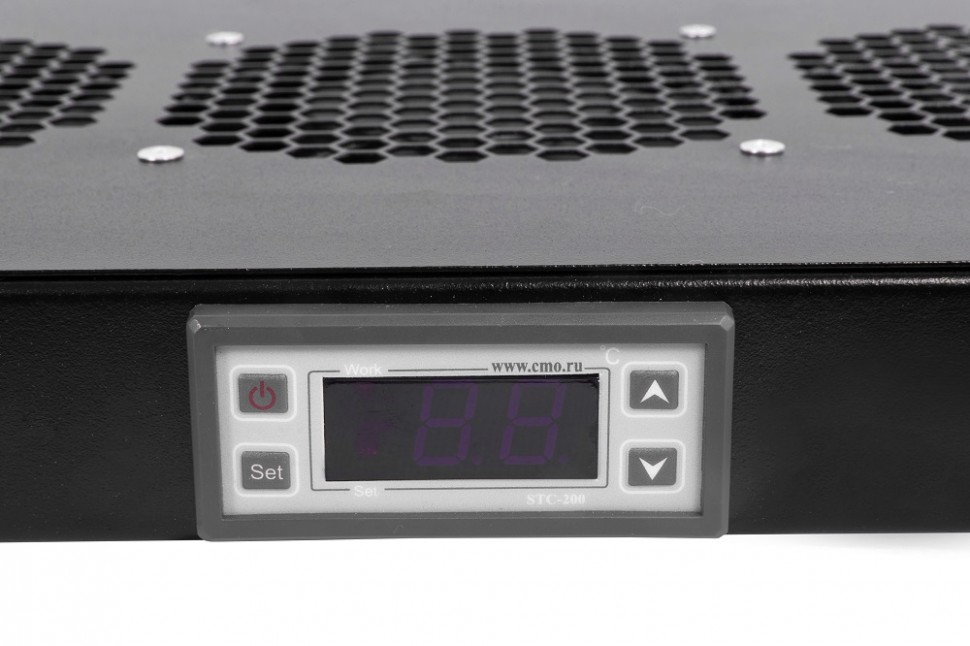 ЦМО Модуль вентиляторный 19" 1U, 6 вентиляторов, регул. глубина 390-750 мм  с контроллером, черный (R-FAN-6K-1U-9005)