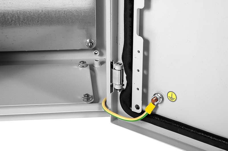 Электротехнический распределительный шкаф IP66 навесной (В400 x Ш300 x Г150) EMW c одной дверью