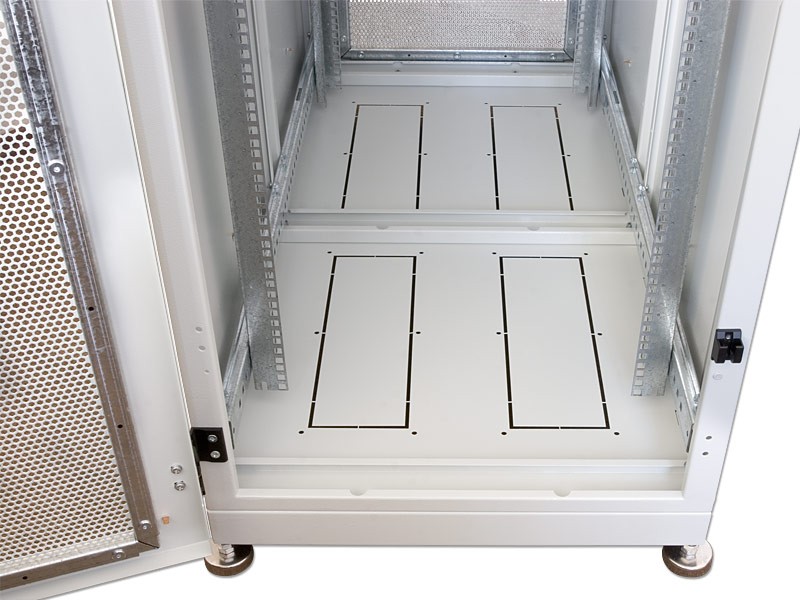 ЦМО Шкаф серверный напольный 33U (600x1200) дверь перфорированная 2 шт. (ШТК-С-33.6.12-44АА) (3 коробки)